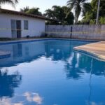 Piscina residencial vazia no Núcleo Bandeirante, local de afogamento de idoso de 70 anos.