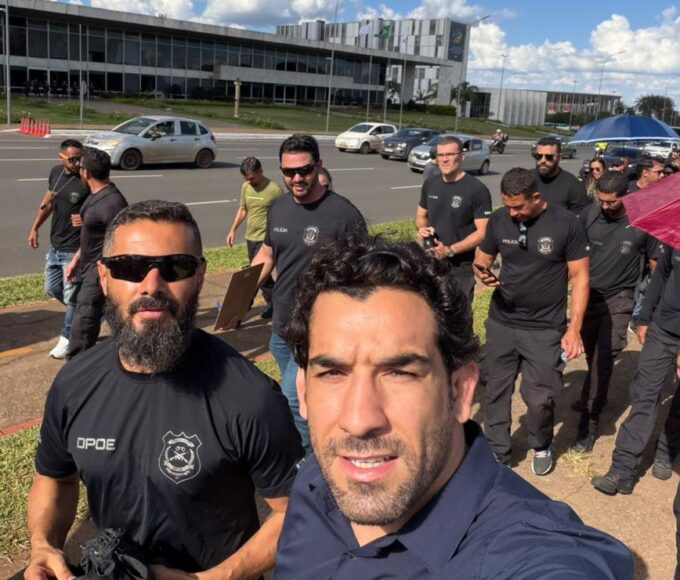 Policiais penais e servidores da saúde protestam em Brasília por reestruturação de carreira