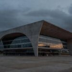 Prédio da CLDF em Brasília durante audiência sobre negligência do GDF em Serrinha