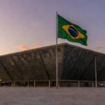Equipamentos esportivos precários em ginásio do DF durante homenagem aos 30 anos do Sinlazer