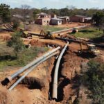 Obras de água e esgoto em São Sebastião após 30 anos de espera