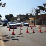 Blitz de trânsito em Ceilândia com viaturas policiais