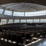 Campus da UnDF com infraestrutura precária e acesso restrito no DF