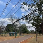 Fios soltos em Brasília geram risco de acidentes em várias regiões do DF